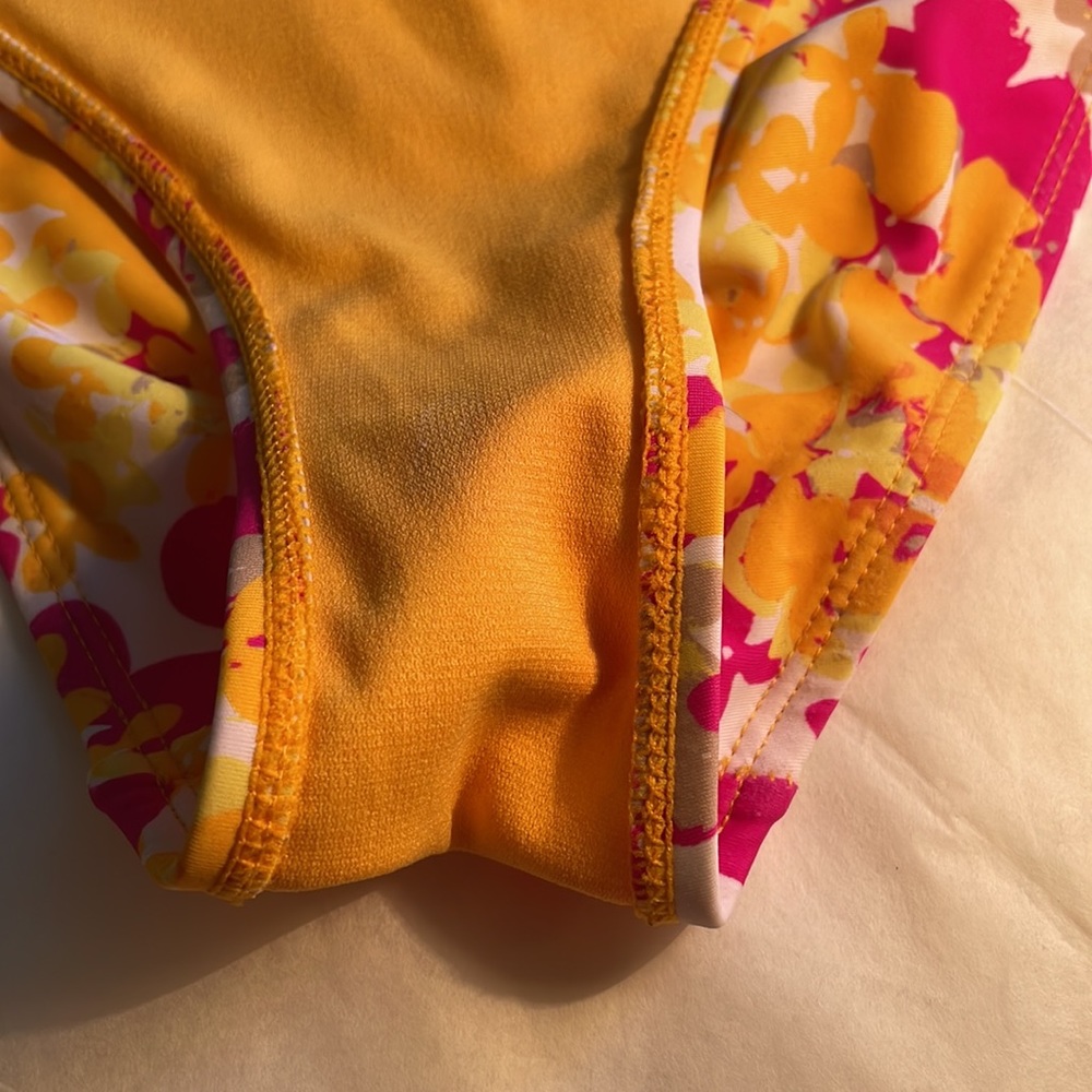 Beautiful bright colors - Picture 7 of 9